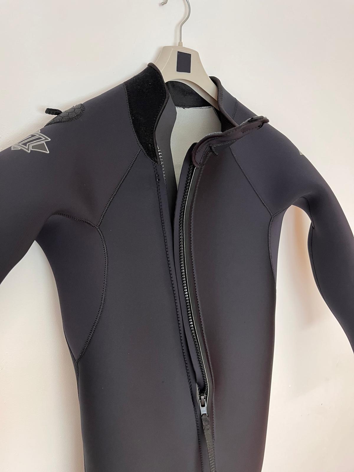 Front zip feature